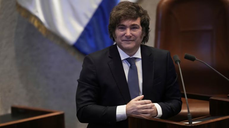 Milei retoma la escena con acto clave en La Plata